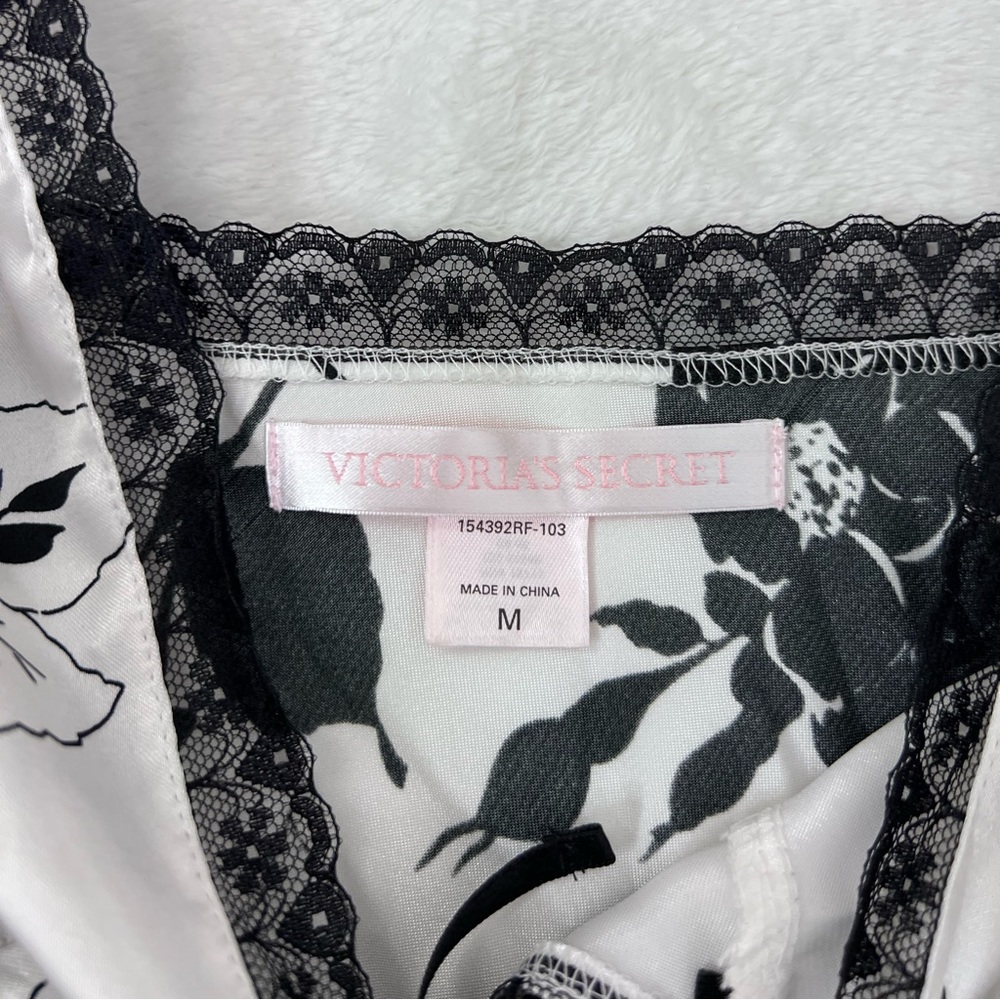 Victoria’s Secret White Satin Floral Babydoll - Picture 6 of 6